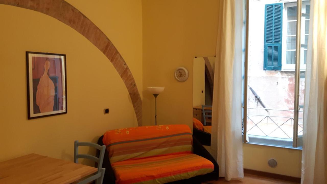 Mae Albenga Suites Ngoại thất bức ảnh
