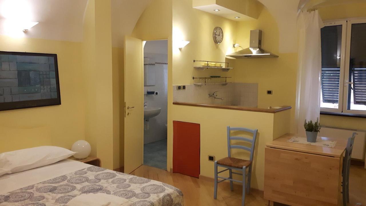 Mae Albenga Suites Ngoại thất bức ảnh