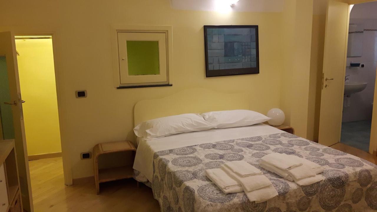 Mae Albenga Suites Ngoại thất bức ảnh